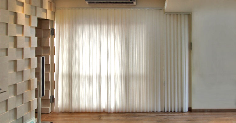 窗簾種類：直立簾
